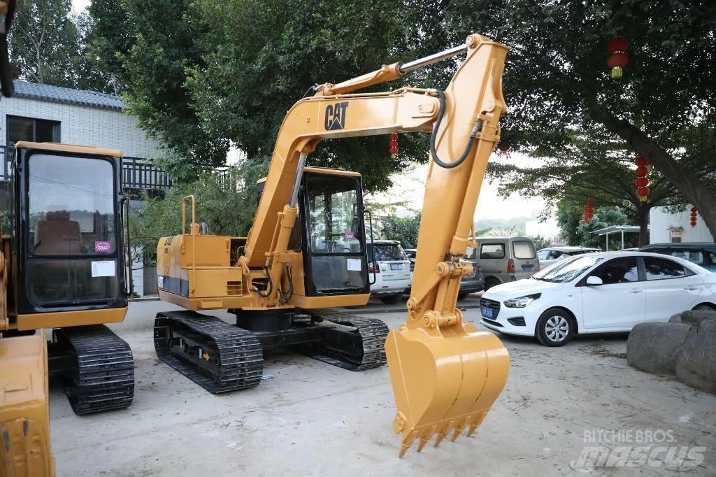 CAT E 70 B Mini ekskavatoriai < 7 t