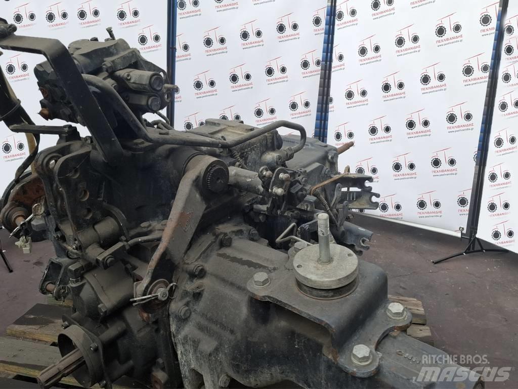New Holland CNH Transmisijos