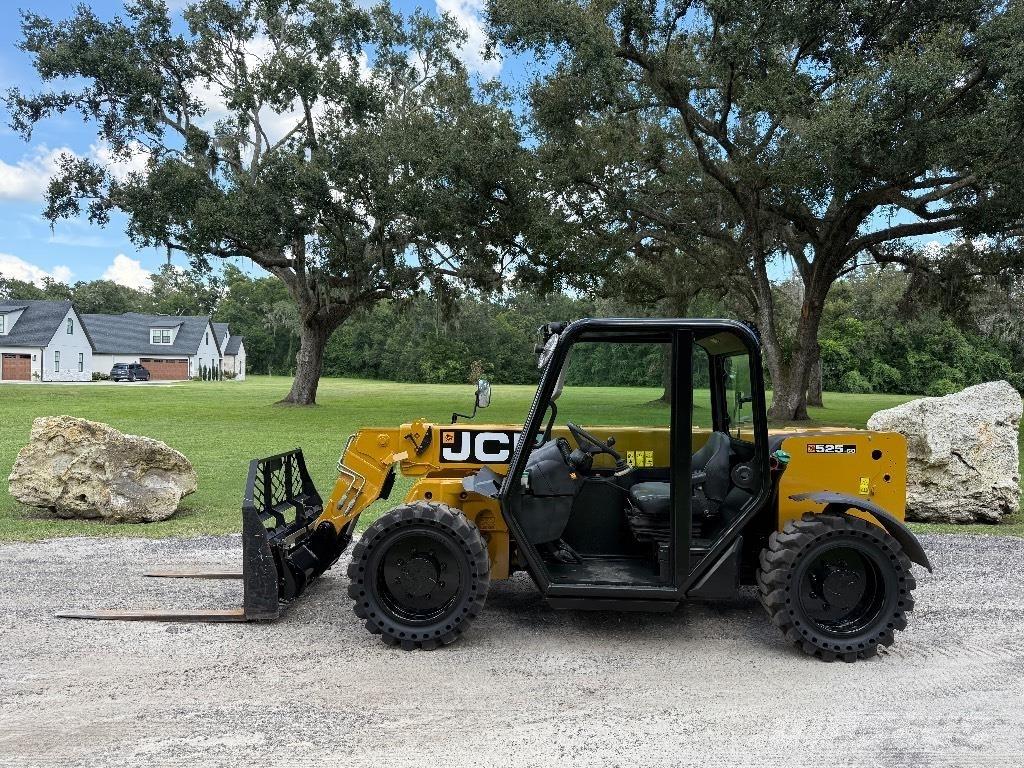 JCB 525-60 Teleskopiniai krautuvai