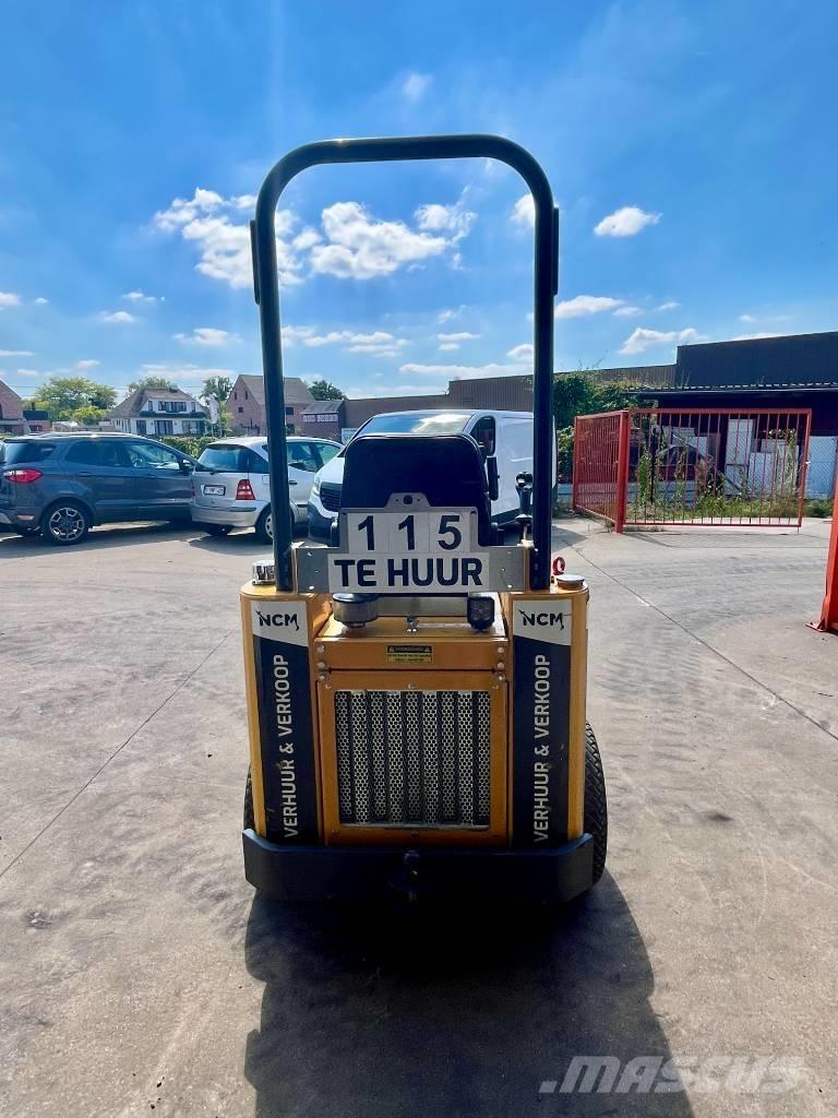 Knikmops KM 100 Naudoti ratiniai krautuvai