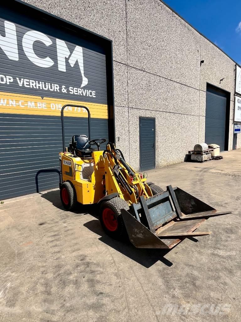 Knikmops KM 100 Naudoti ratiniai krautuvai