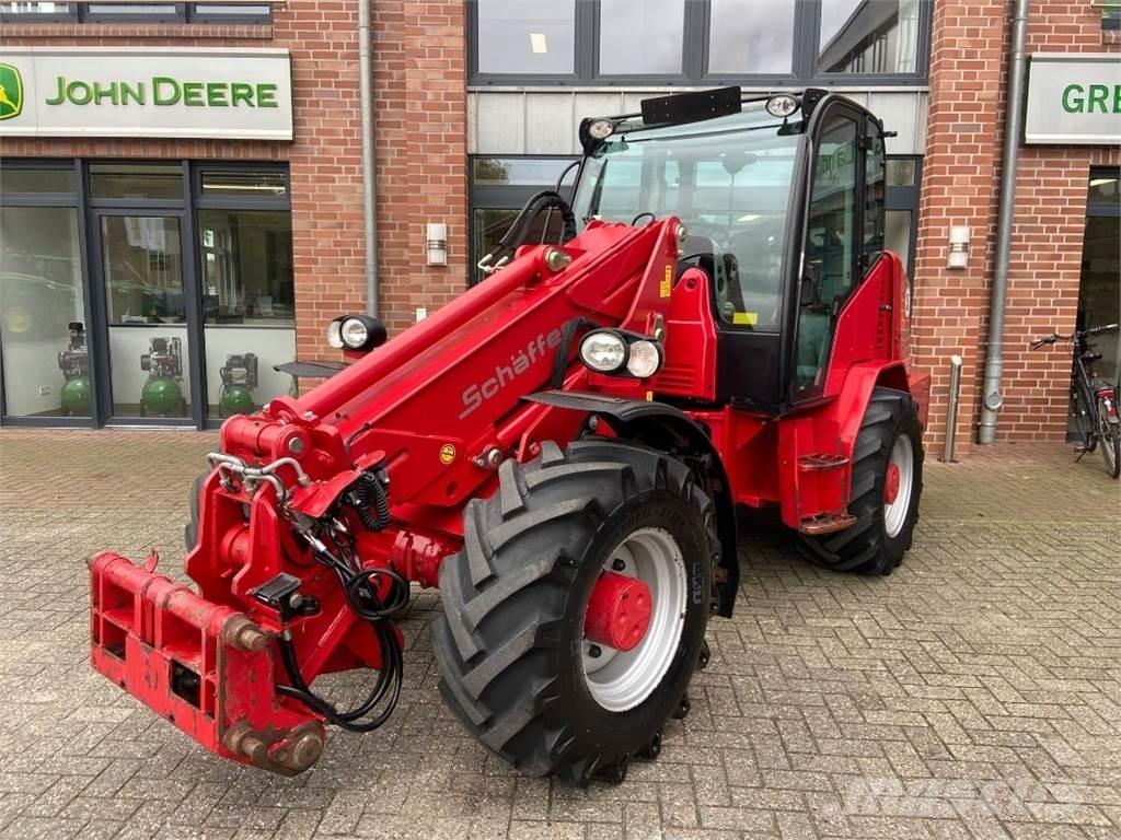 Schäffer 8610T Teleskopiniai krautuvai