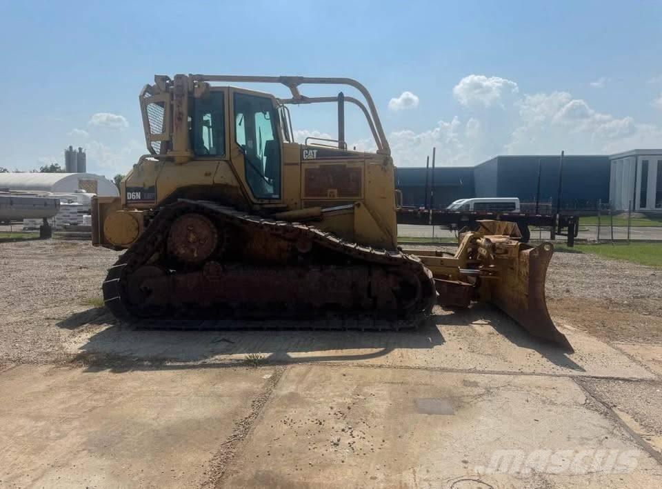 CAT D 6 N Vikšriniai buldozeriai