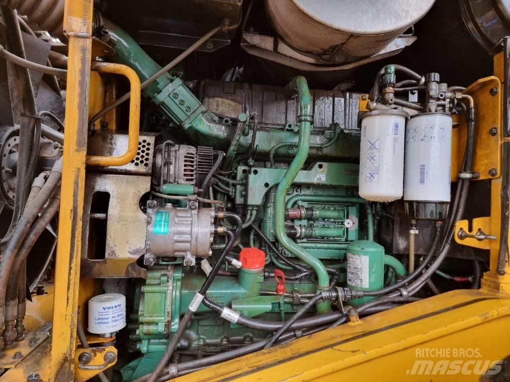 Volvo L 180 F Naudoti ratiniai krautuvai