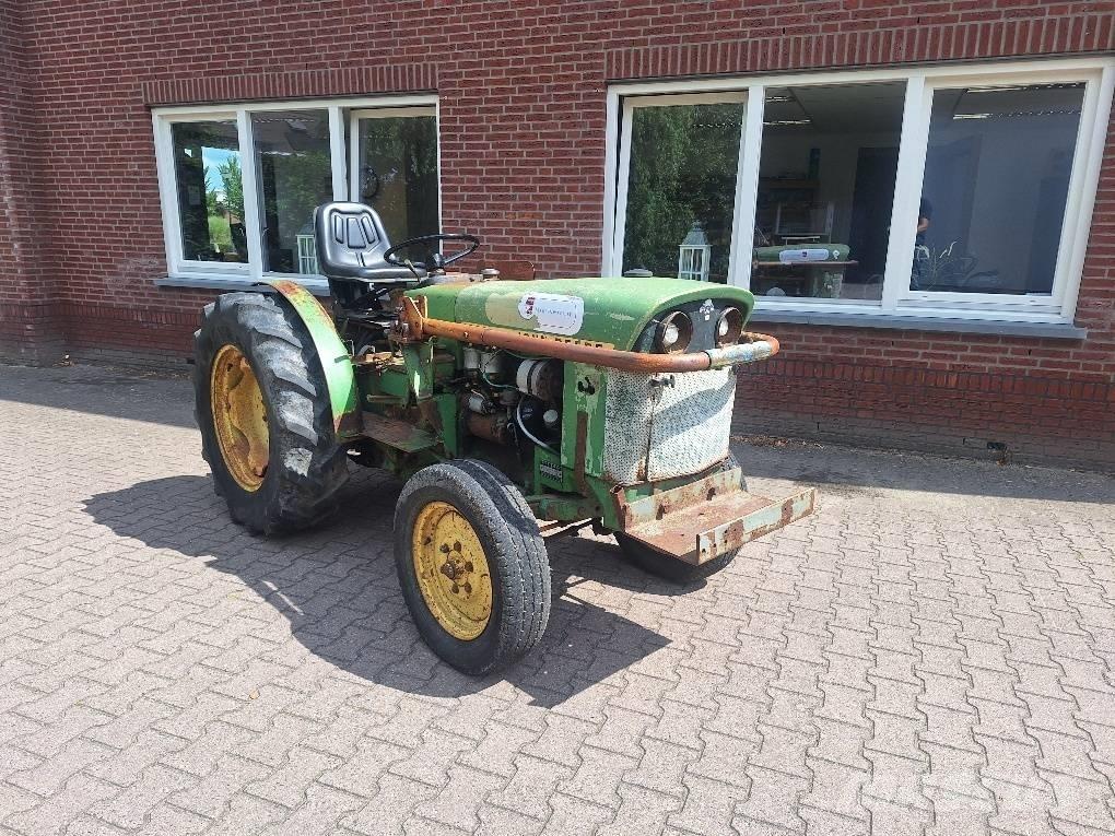 John Deere 1020 Traktoriai