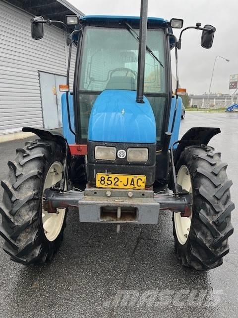 New Holland 5635 Traktoriai