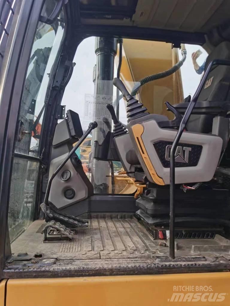 CAT 330 GC Vikšriniai ekskavatoriai