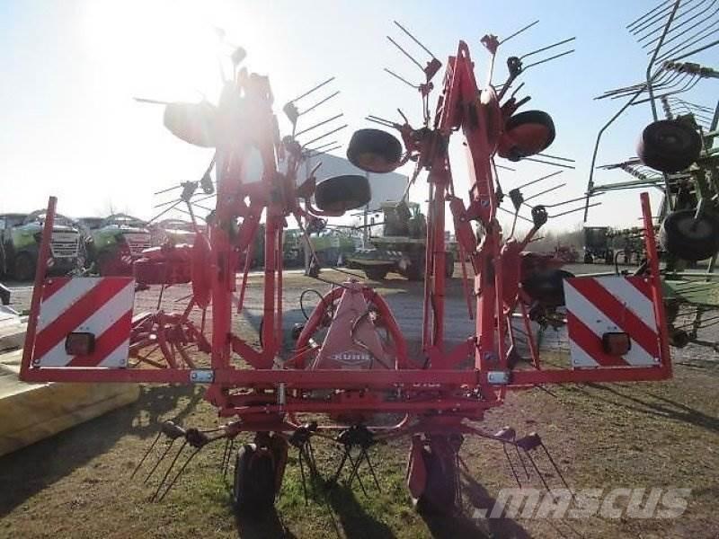 Kuhn GF8702 Šieno grėbliai ir vartytuvai