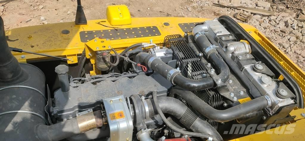 Komatsu PC 200-8 Vikšriniai ekskavatoriai