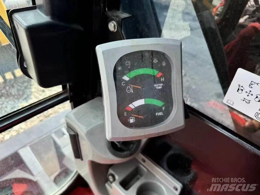 CAT 307E2 Vikšriniai ekskavatoriai