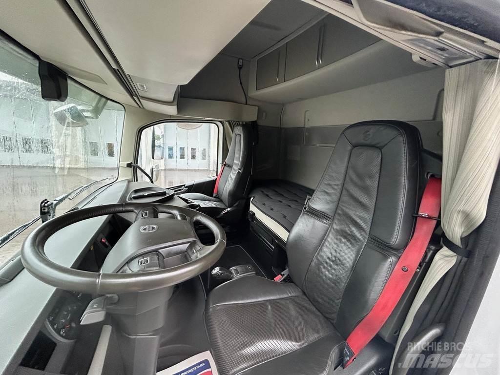Volvo FH Flakbil Platformos/ Pakrovimas iš šono