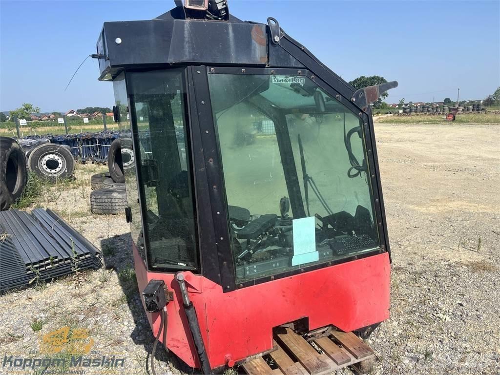 Valmet 911.1 Kabinos ir salonai