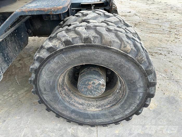 Hyundai HW140 Ratiniai ekskavatoriai