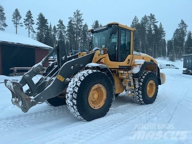 Volvo L120G Naudoti ratiniai krautuvai