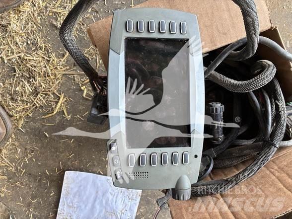 Agco 7430 Stačiakampių ryšulių presai