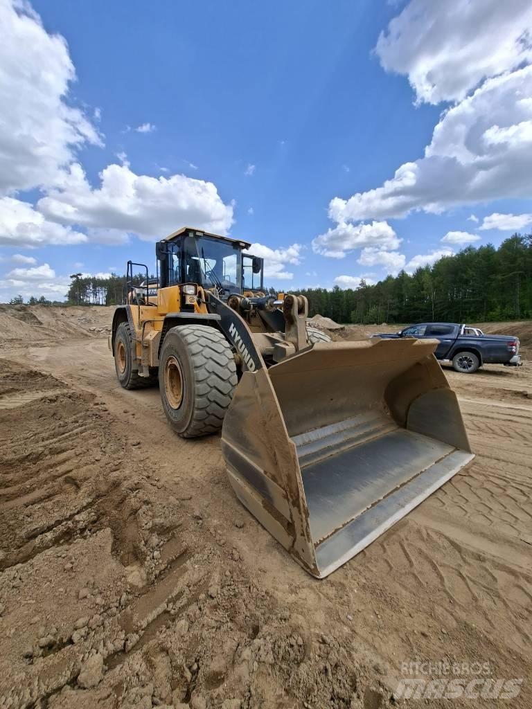 Hyundai HL970A Naudoti ratiniai krautuvai