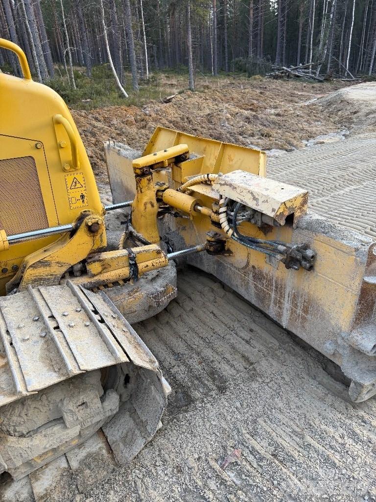 Komatsu D 37 PX-23 Vikšriniai buldozeriai