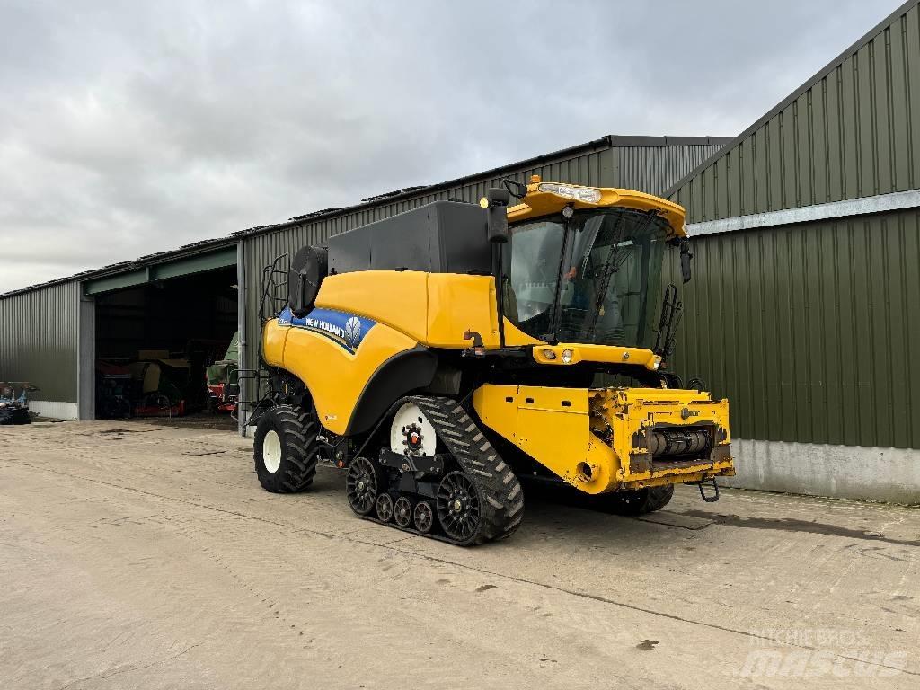 New Holland CR 9090 Derliaus nuėmimo kombainai