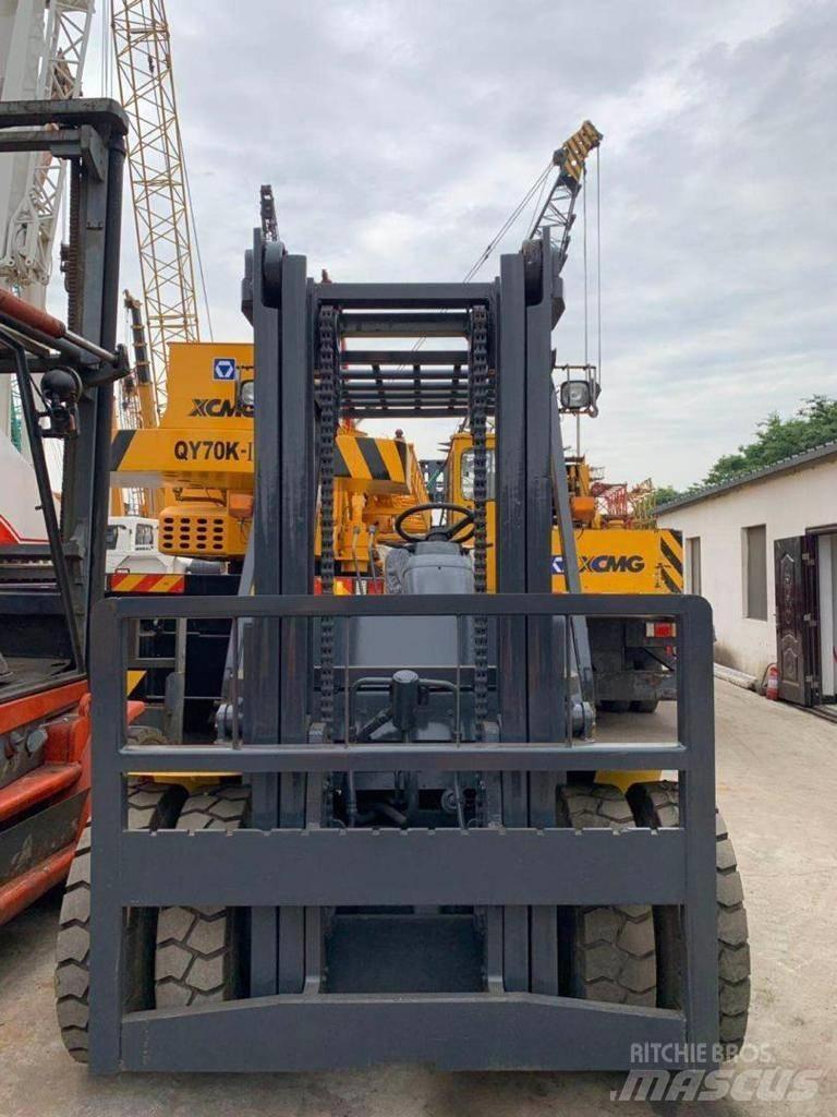 Komatsu 8 Ton Dyzeliniai krautuvai