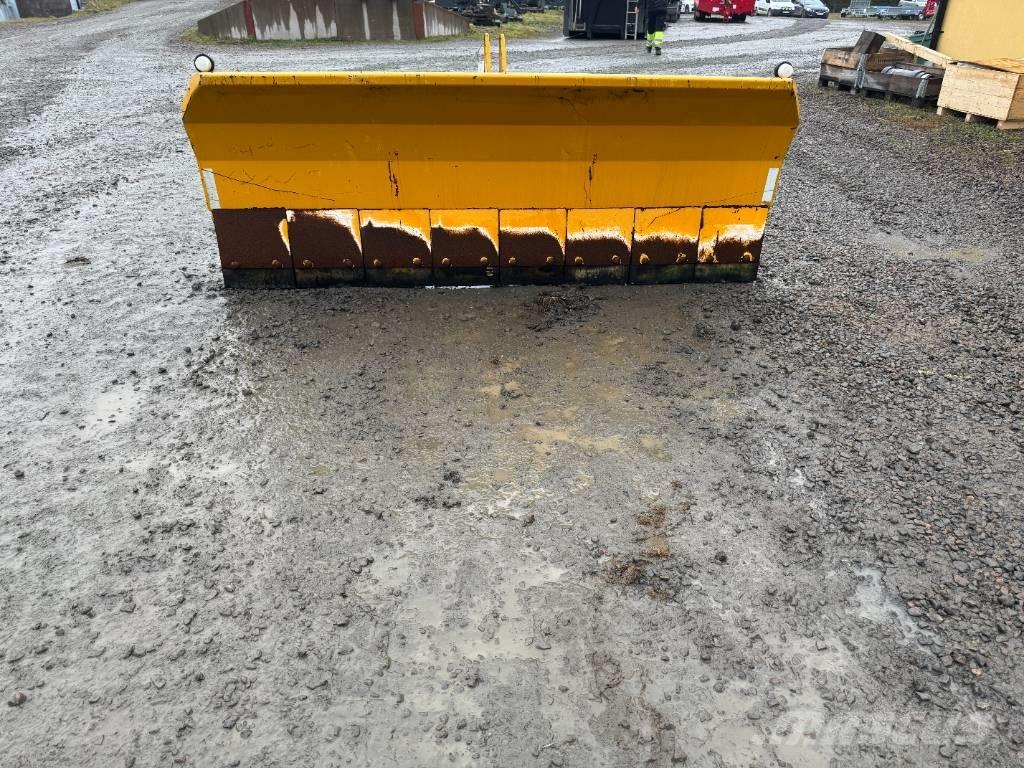 Snowline 2810 Sniego peiliai ir valytuvai