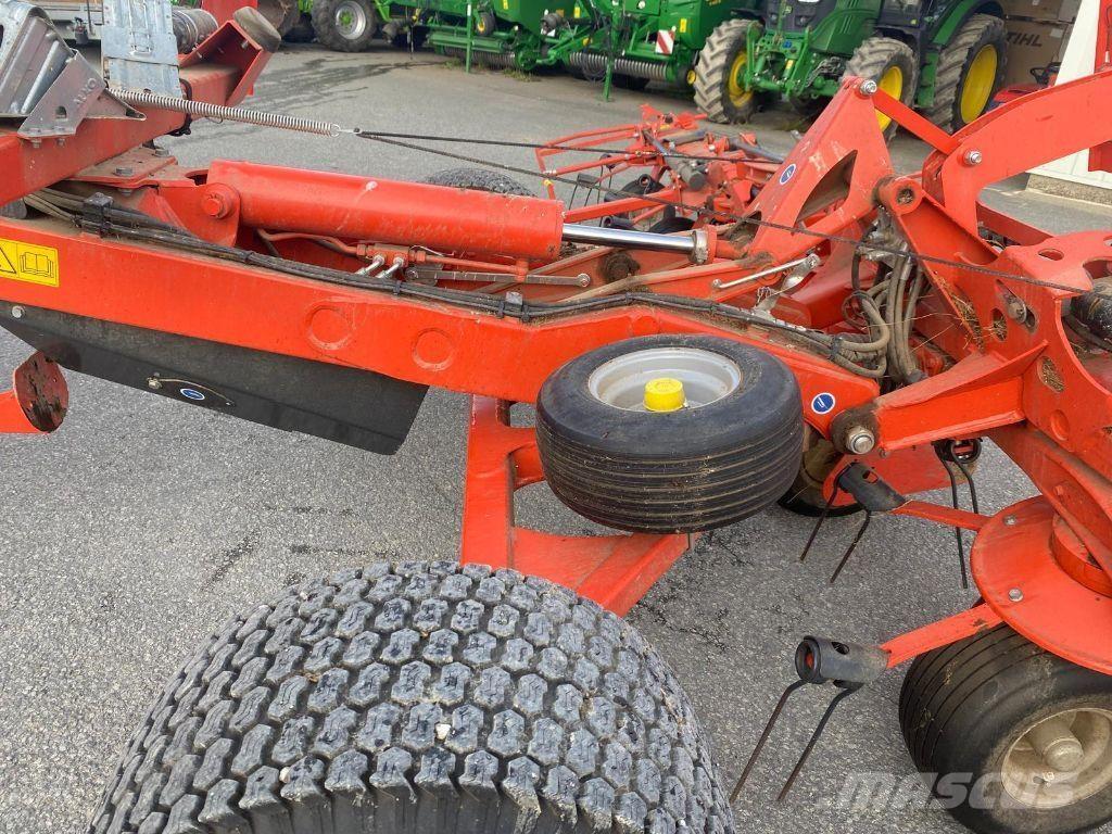 Kuhn GF8712T Šieno grėbliai ir vartytuvai