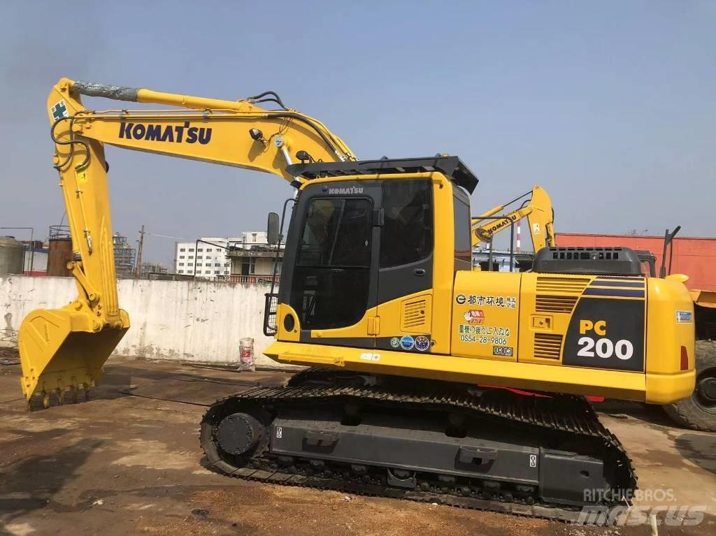 Komatsu PC200-8 Vikšriniai ekskavatoriai