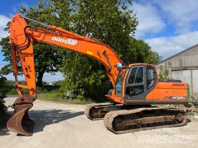 Doosan DX 225 LC Vikšriniai ekskavatoriai