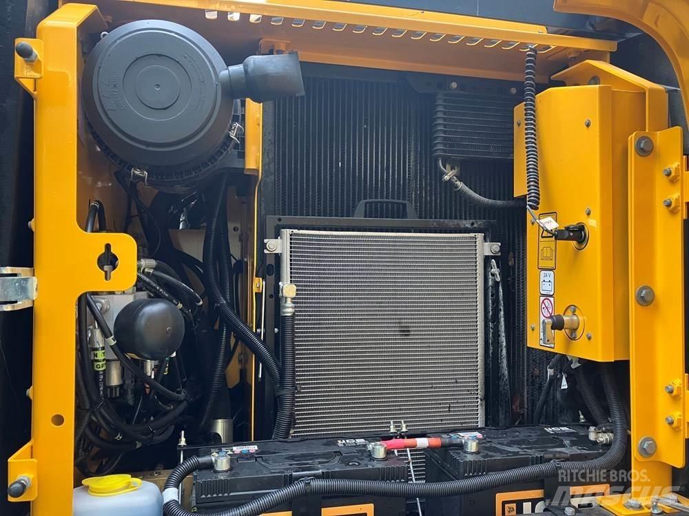 JCB JS145W Ratiniai ekskavatoriai