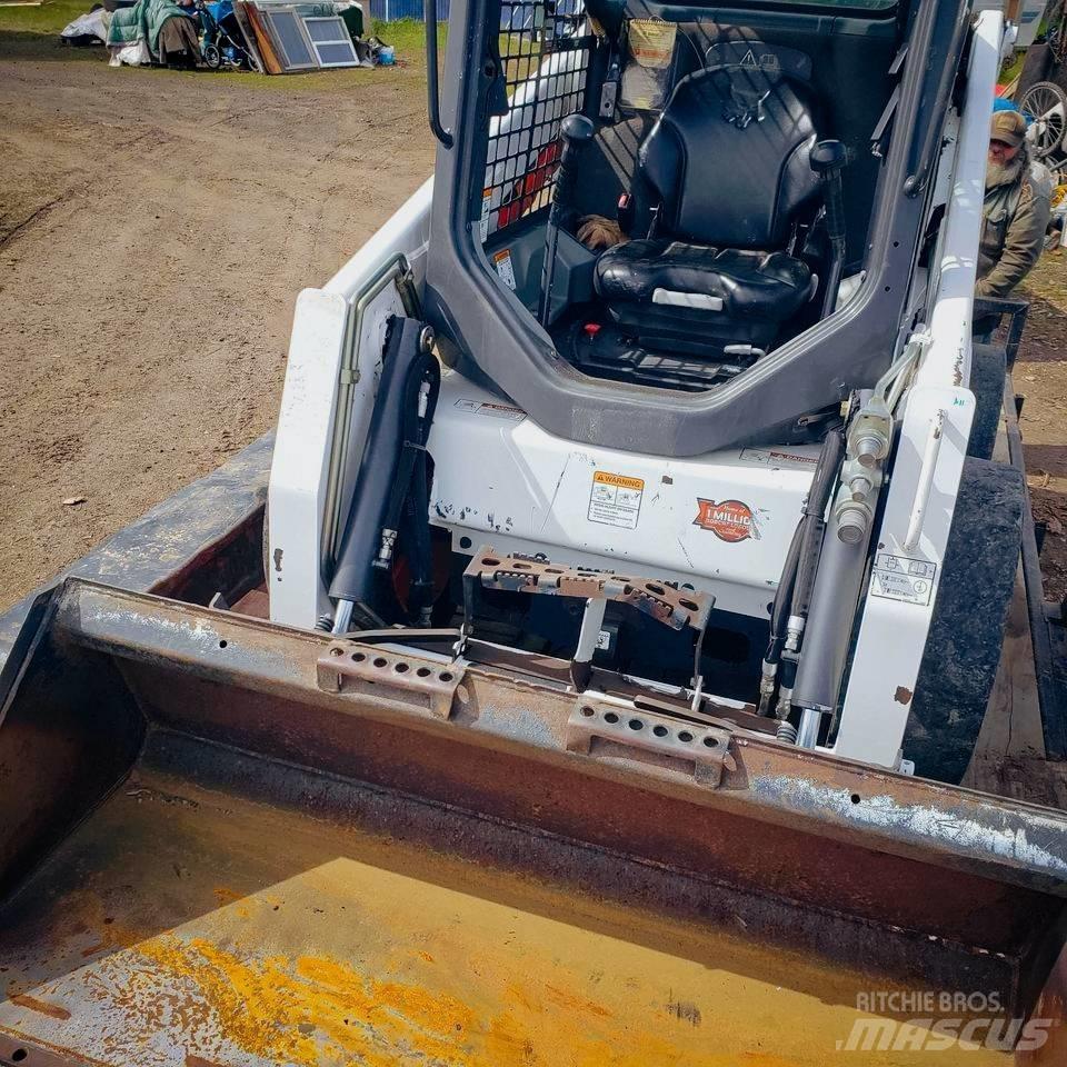 Bobcat S 450 Krautuvai su šoniniu pasukimu