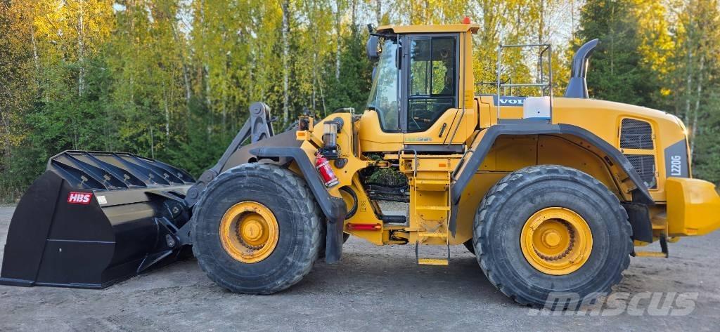 Volvo L 220 G Naudoti ratiniai krautuvai