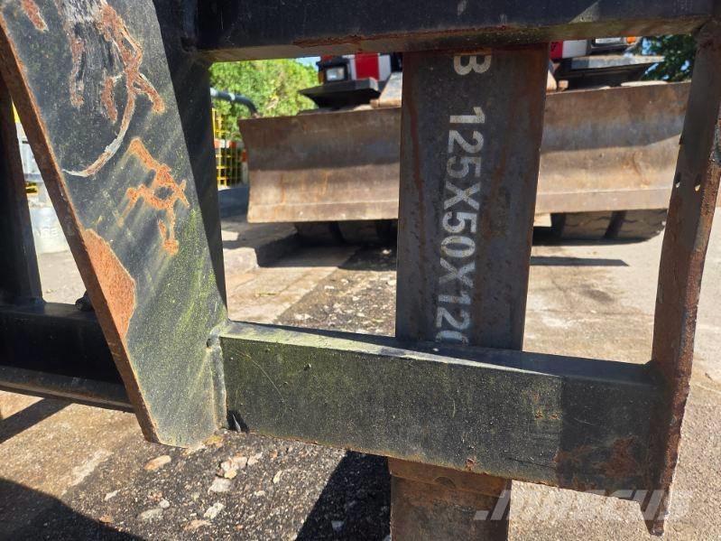 Hitachi Zaxis 140 W Ratiniai ekskavatoriai