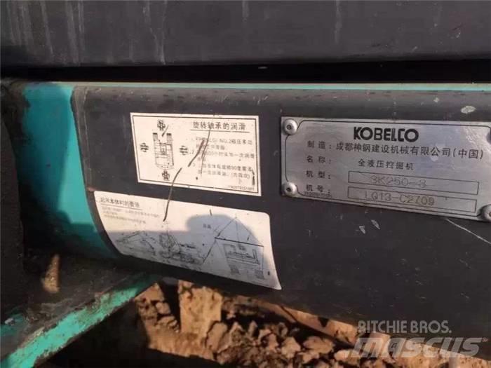 Kobelco SK 250-8 Vikšriniai ekskavatoriai