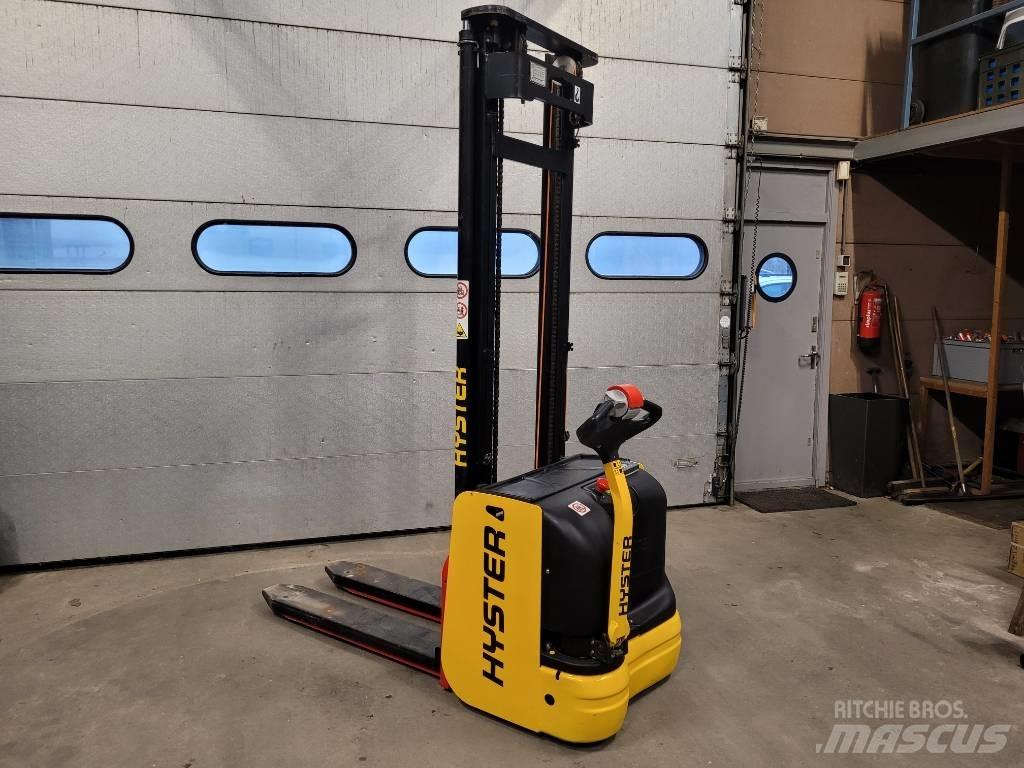 Hyster S 1.6 Rankiniai vėžimėliai