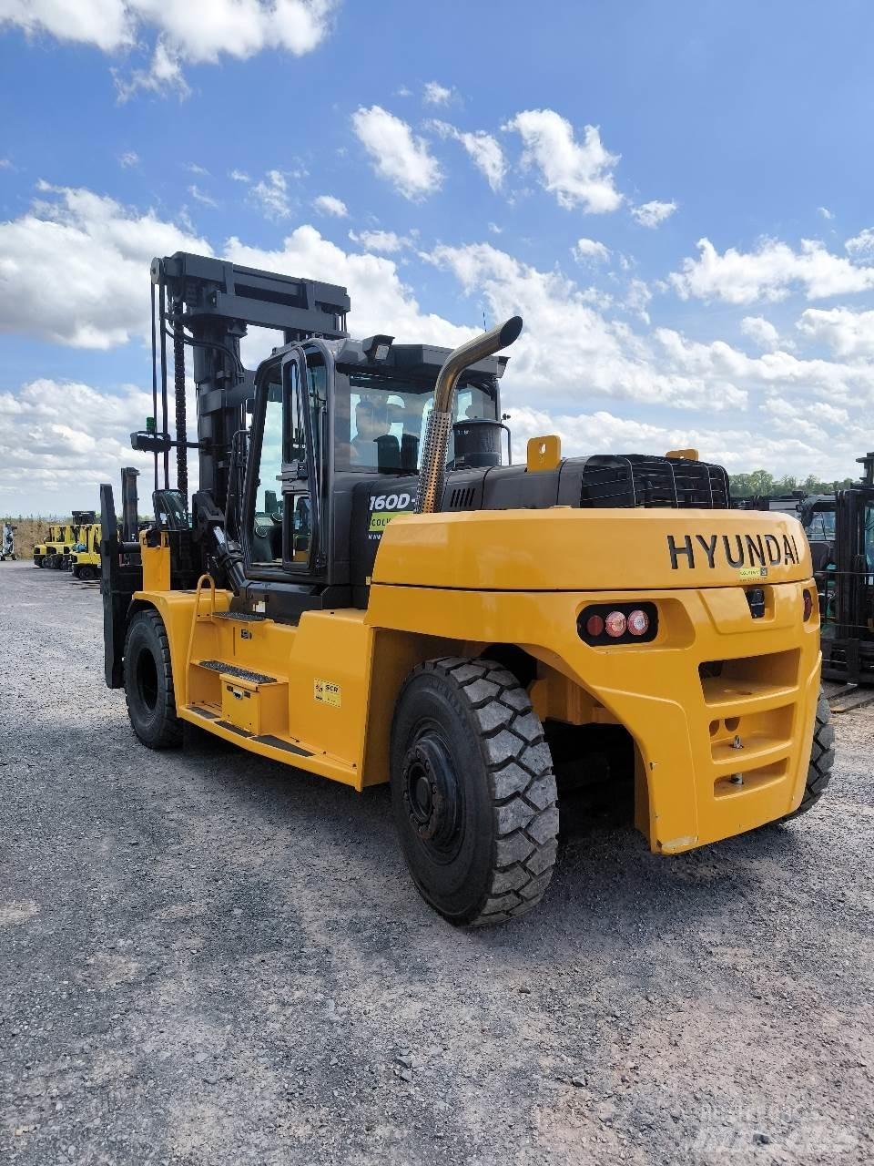 Hyundai 160D-9L Ant sunkvežimių montuojami šakiniai krautuvai