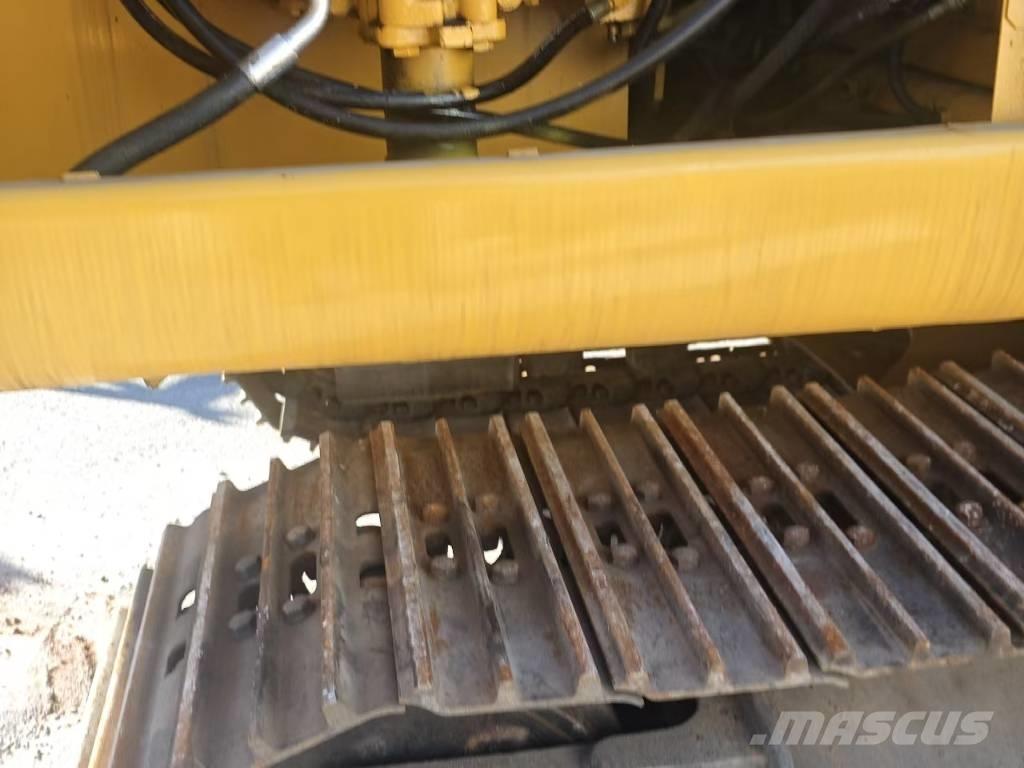 CAT 320 C L Vikšriniai ekskavatoriai
