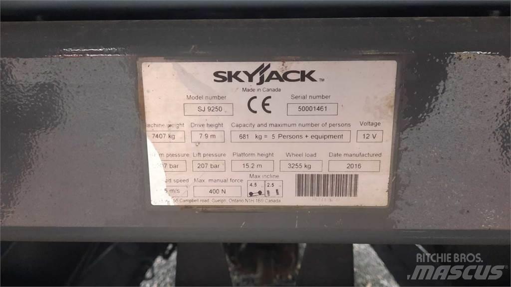 SkyJack 9250RT Žirkliniai keltuvai