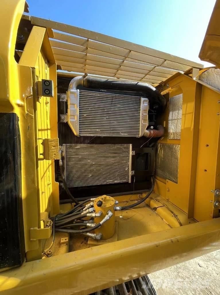 CAT 320 C Vikšriniai ekskavatoriai