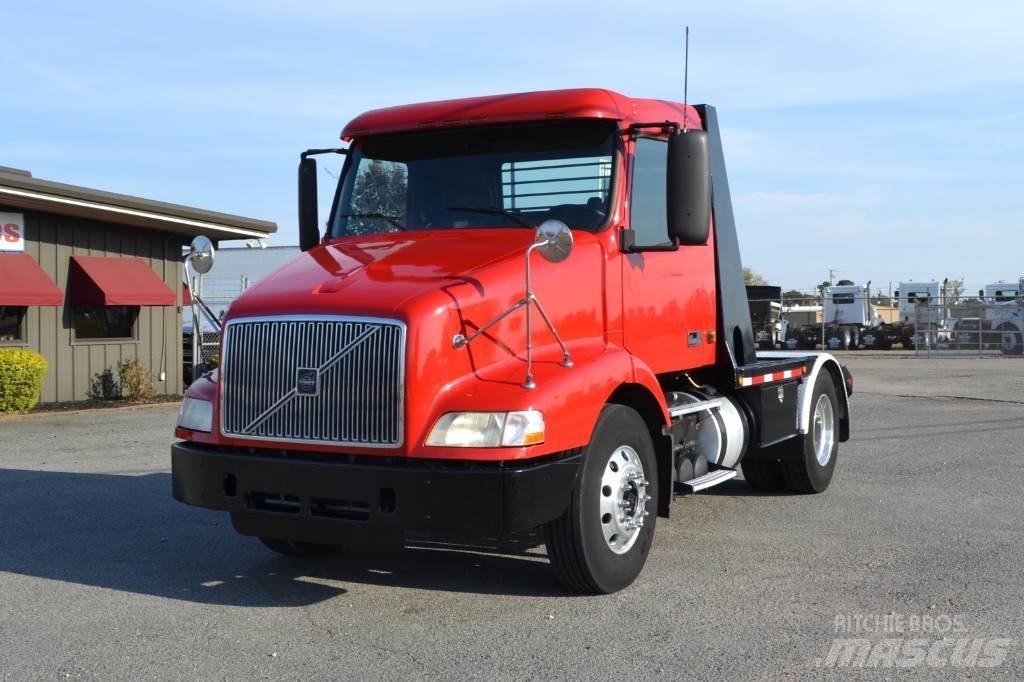 Volvo VNM 42 T200 Naudoti vilkikai
