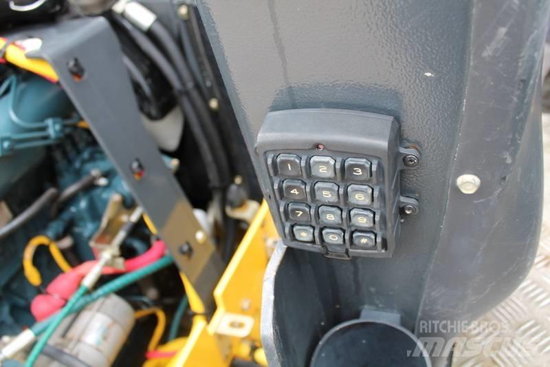 Bomag BW 120 AD-5 Porinių būgnų volai