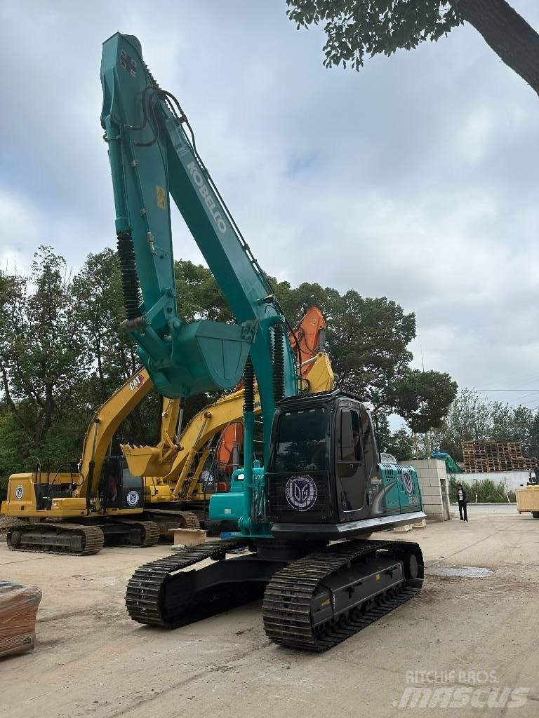 Kobelco SK 200 Vikšriniai ekskavatoriai