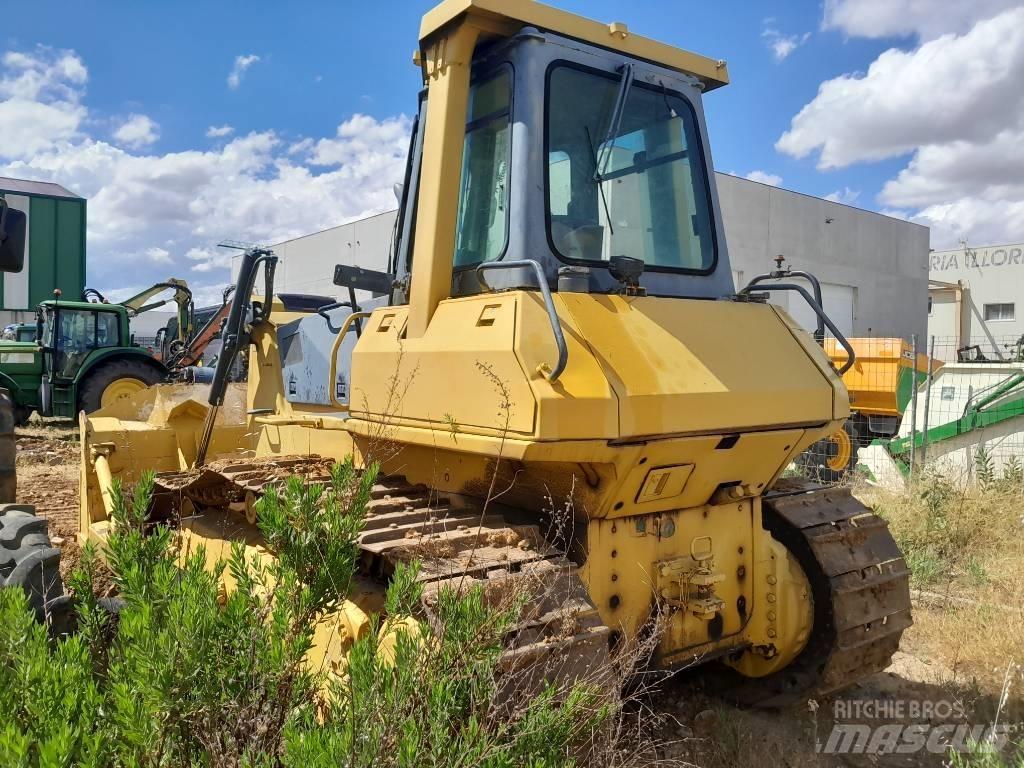 Komatsu D 65 E Vikšriniai buldozeriai