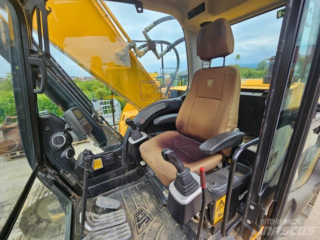 JCB 235 HD Vikšriniai ekskavatoriai
