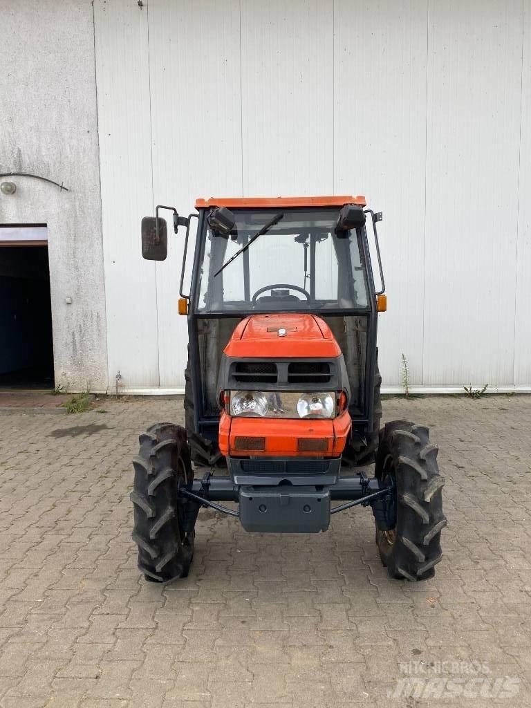 Kubota GL 320 Naudoti kompaktiški traktoriai