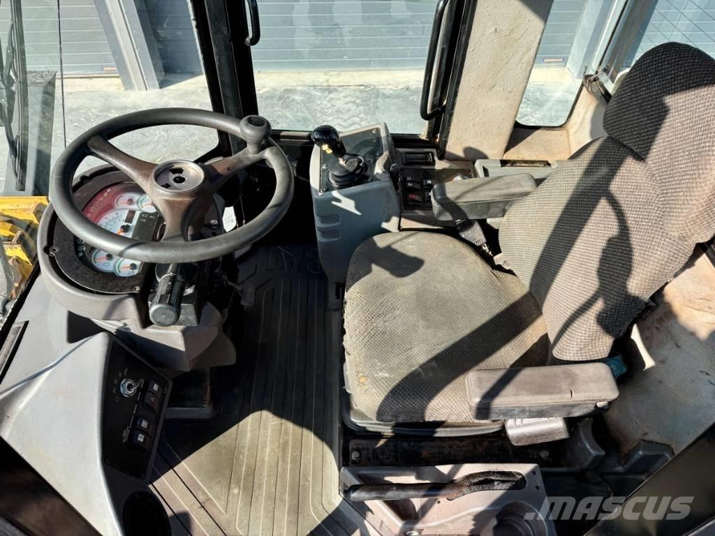 CAT 924 G Naudoti ratiniai krautuvai