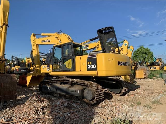 Komatsu PC300-7 Vikšriniai ekskavatoriai