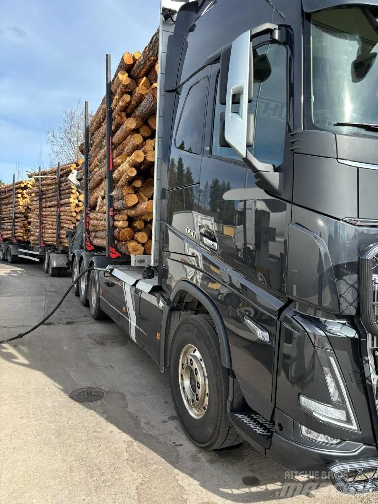 Volvo FH16 650 Miškovežių vilkikai
