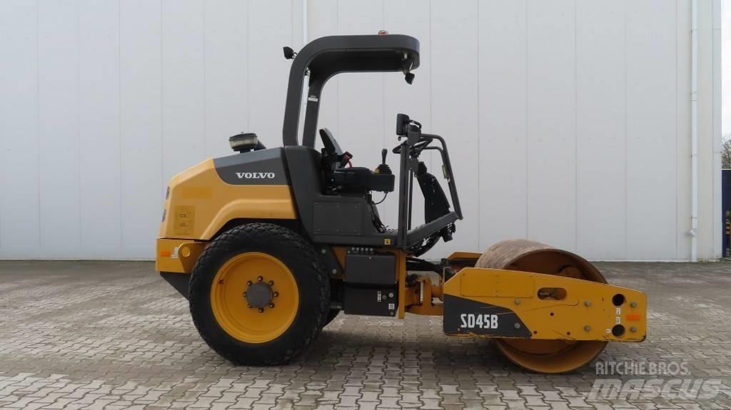 Volvo SD 45 B Vieno būgno volai