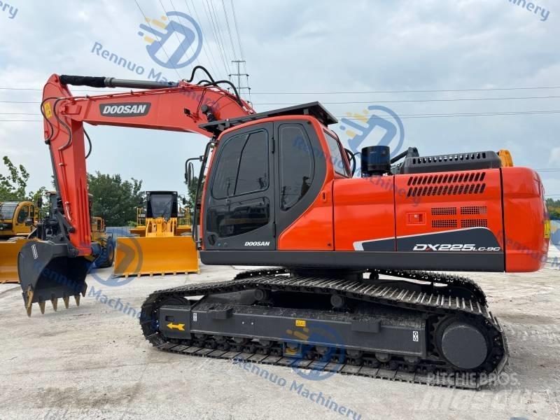 Doosan DX 225 LC-9C Vikšriniai ekskavatoriai