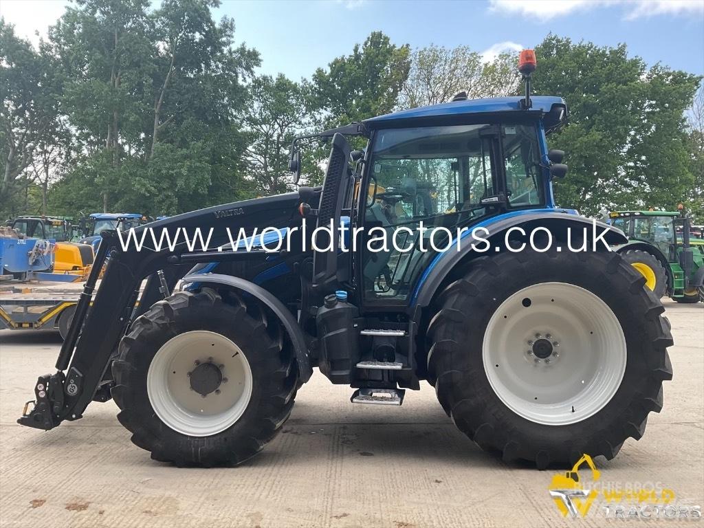 Valtra G 135 Traktoriai