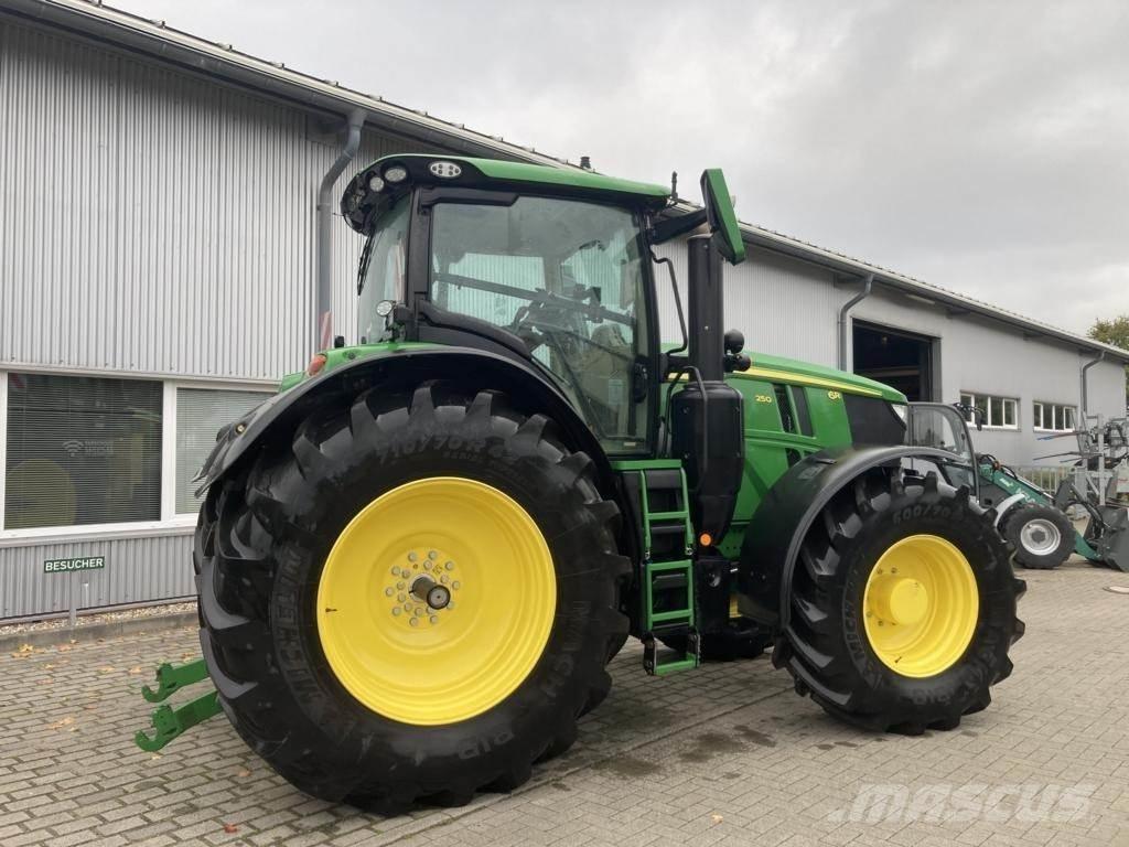 John Deere 6R250 Traktoriai